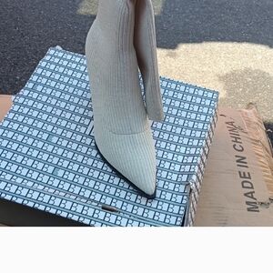 Banana Republic Women's Cream Heeled Boots